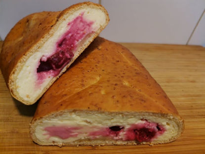 Obrázek Celozrnný závin tvaroh-višeň 410g Šťastná koza